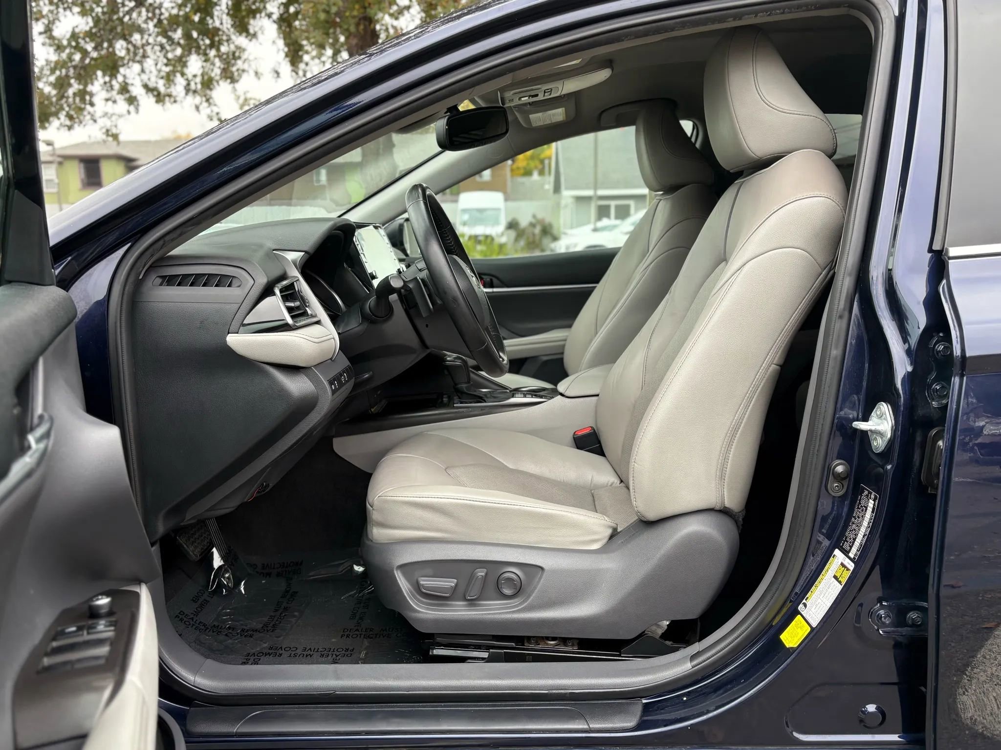 Used 2021 Toyota Camry XSE w/ Carpet Mat Package (TMS) image 9