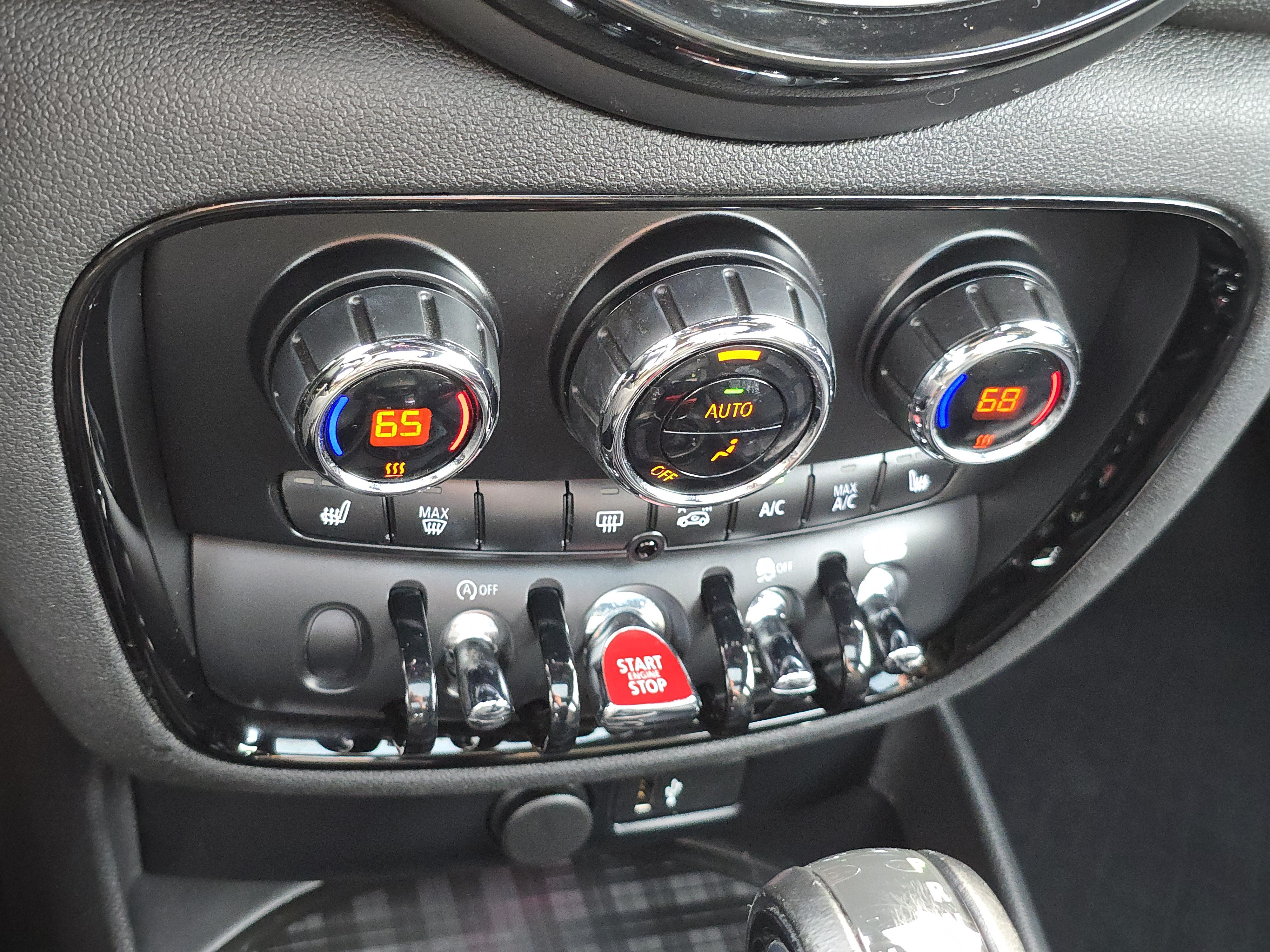 Used 2019 MINI Cooper Clubman S w/ Premium Package AWD/4WD image 12