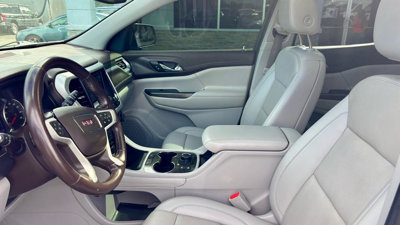 Used 2021 GMC Acadia SLT AWD/4WD image 15