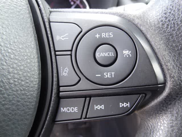 Used 2024 Toyota RAV4 XLE FWD image 19