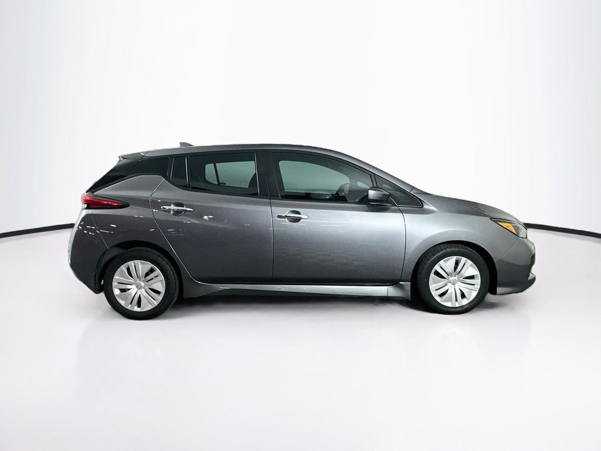 Used 2023 Nissan Leaf S FWD image 10