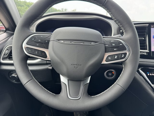 New 2027 Chrysler Pacifica Select FWD image 17