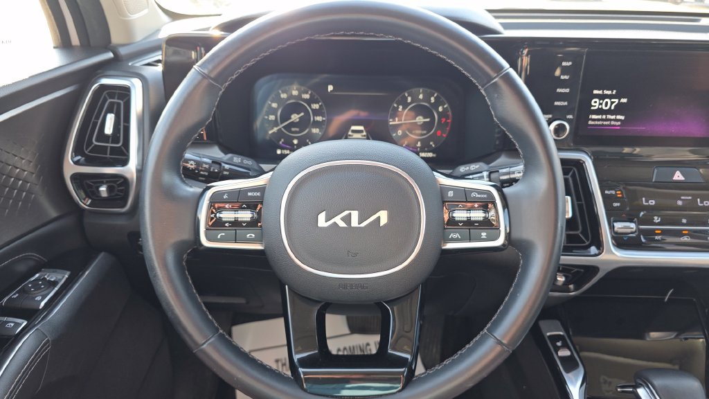 Used 2023 Kia Sorento SX AWD/4WD image 27