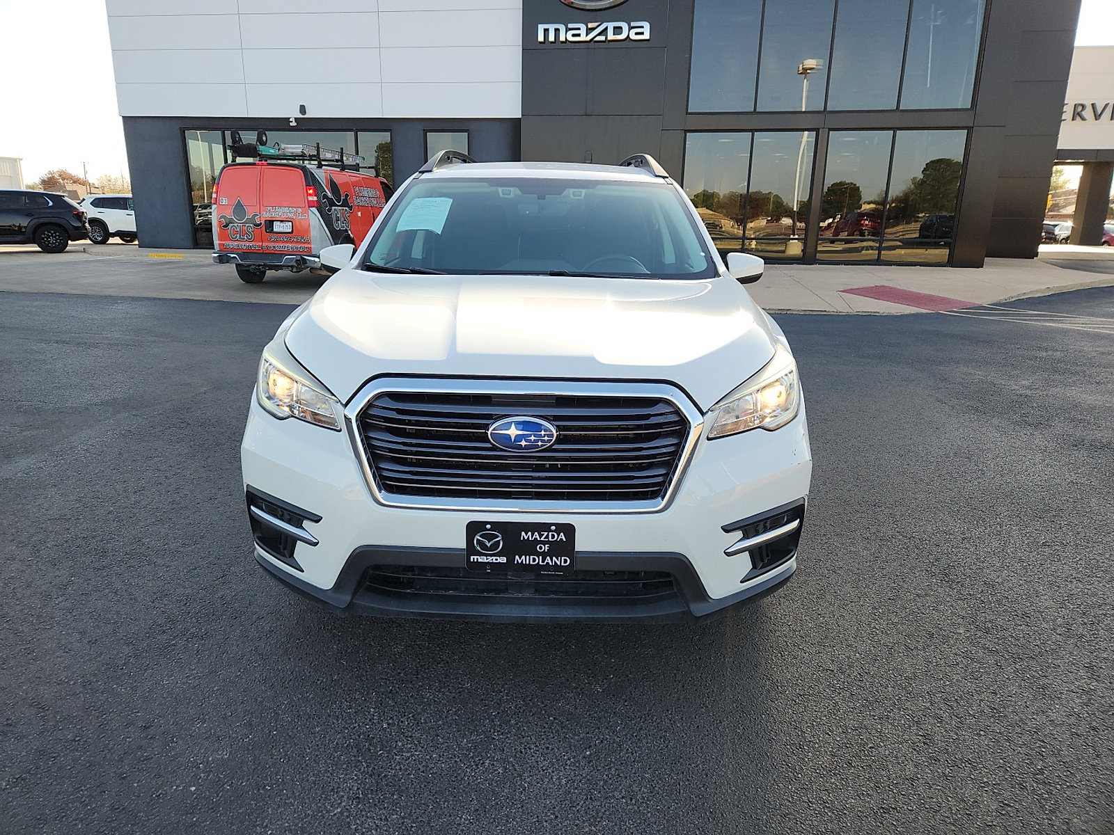 Used 2019 Subaru Ascent Premium image 2
