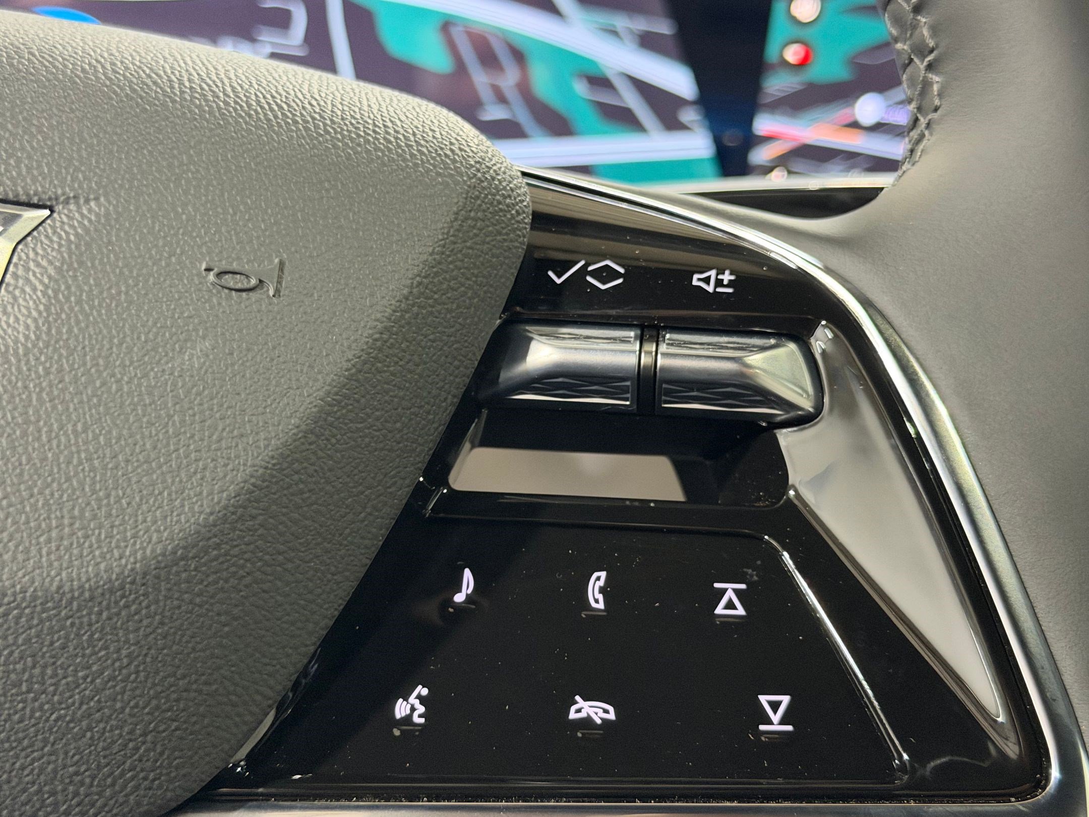 New 2026 Cadillac Vistiq Sport image 28