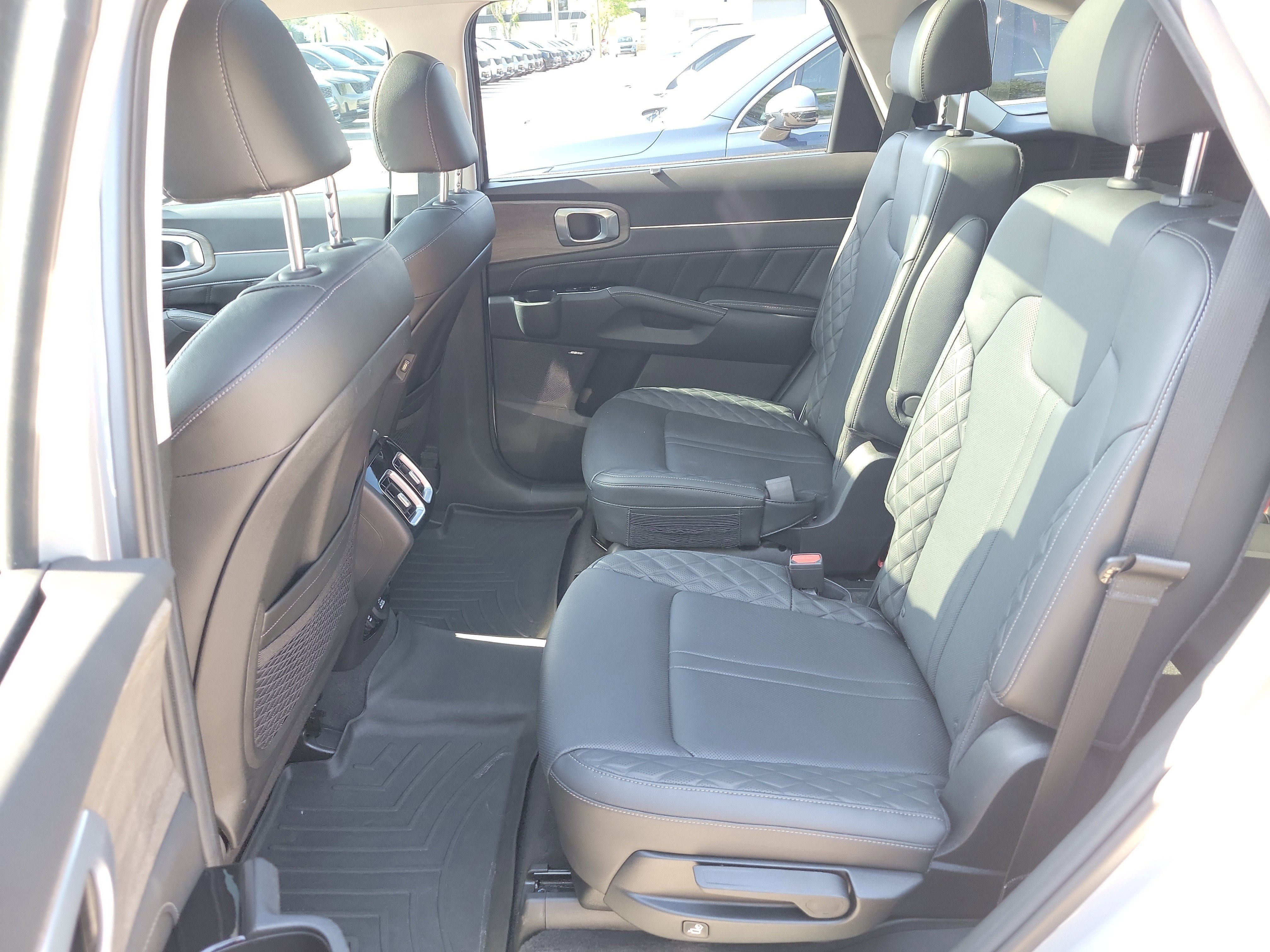 Certified 2023 Kia Sorento SX Prestige AWD/4WD image 16