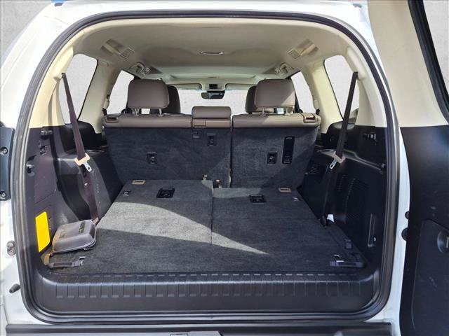 Used 2022 Lexus GX 460 Premium w/ Premium Package AWD/4WD image 6
