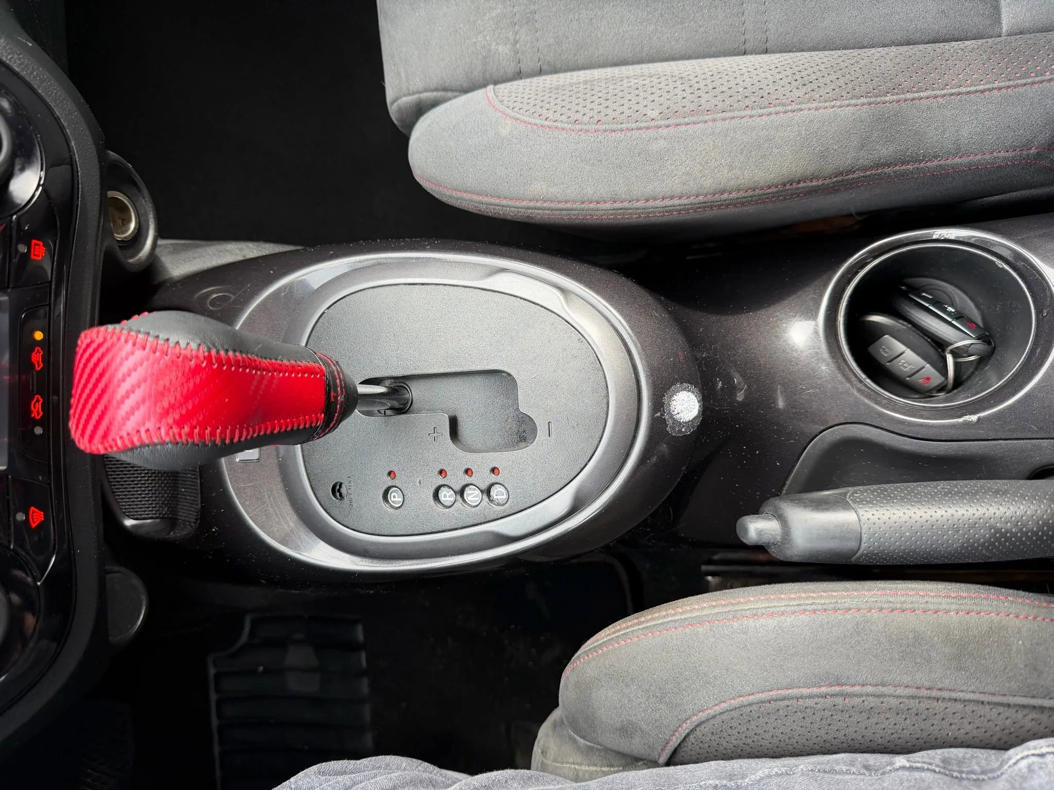 Used 2013 Nissan Juke NISMO image 24