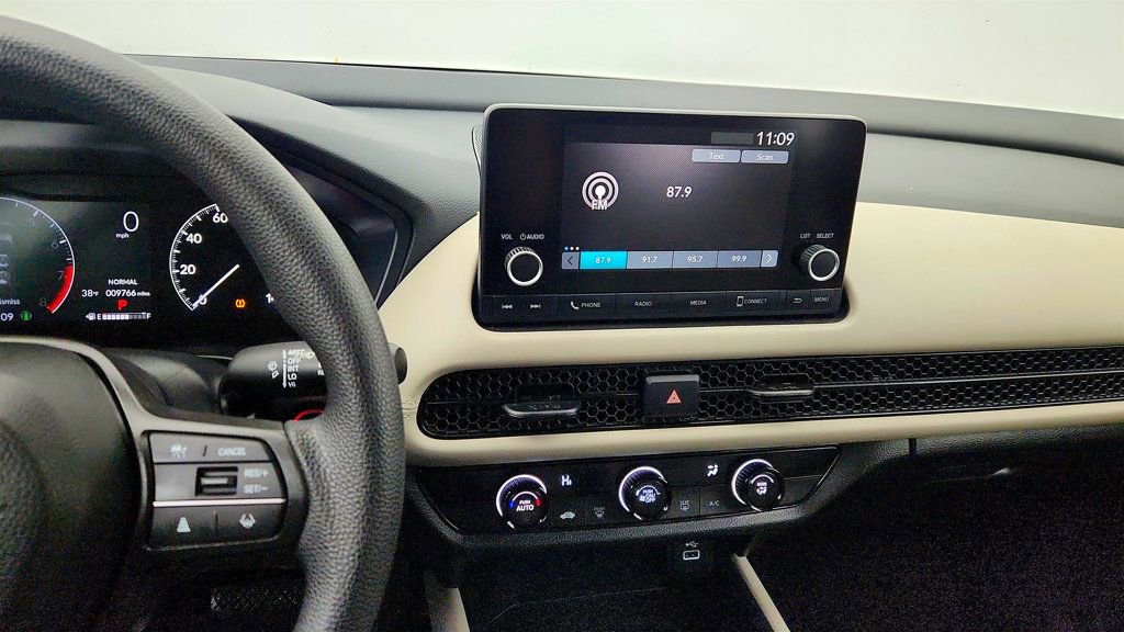 Used 2025 Honda HR-V LX image 17