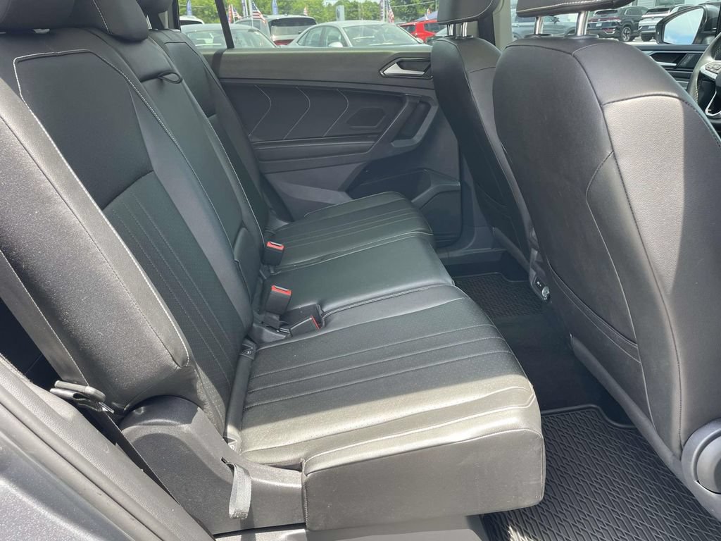 Used 2022 Volkswagen Tiguan SE FWD image 10