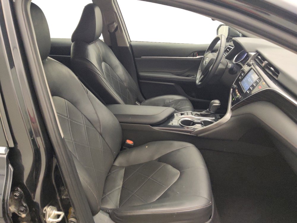 Used 2018 Toyota Camry XLE FWD image 21