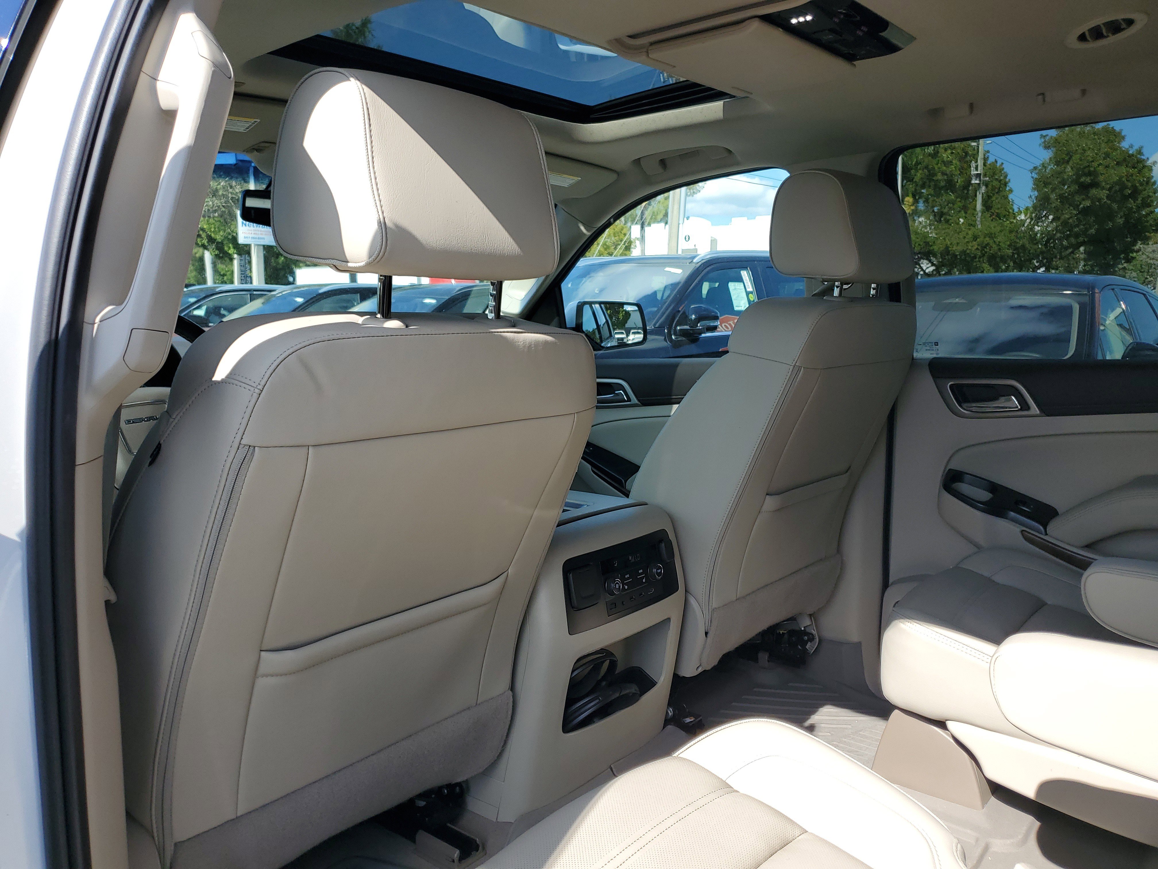 Used 2019 GMC Yukon Denali w/ Denali Ultimate Package image 11