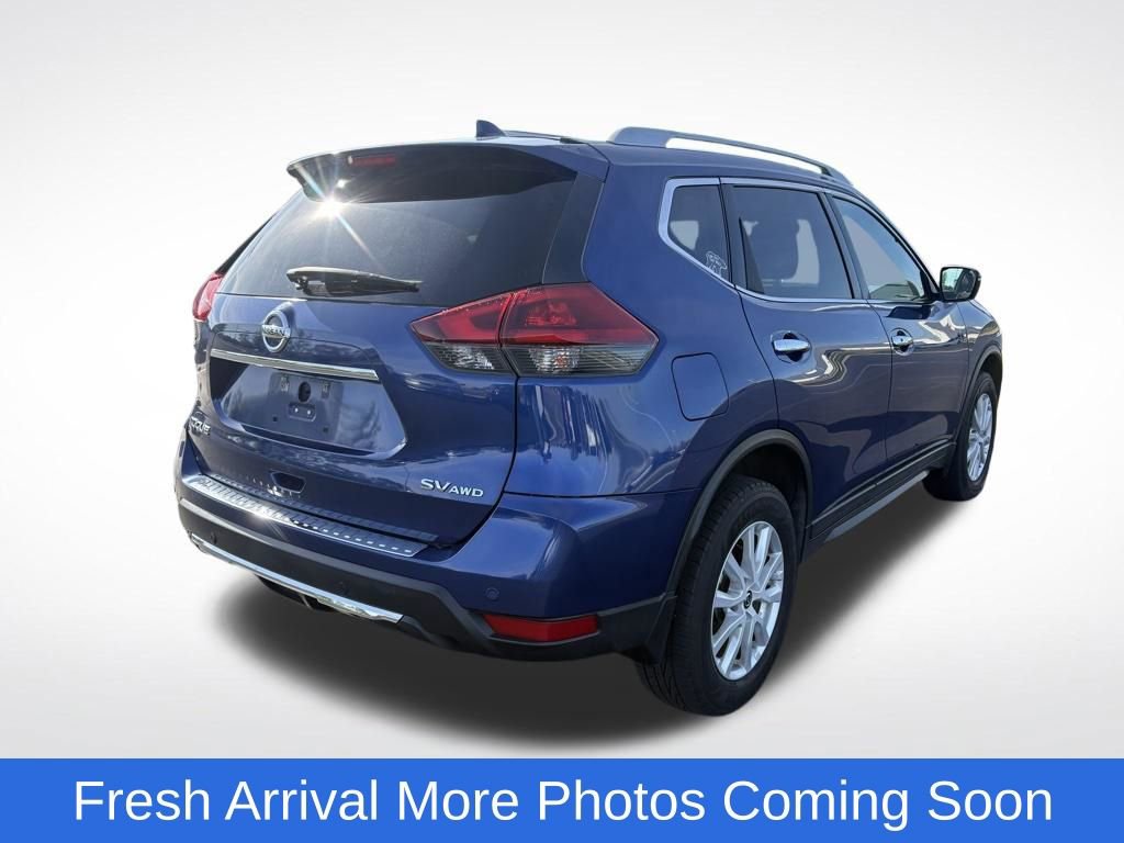 Used 2019 Nissan Rogue SV image 4