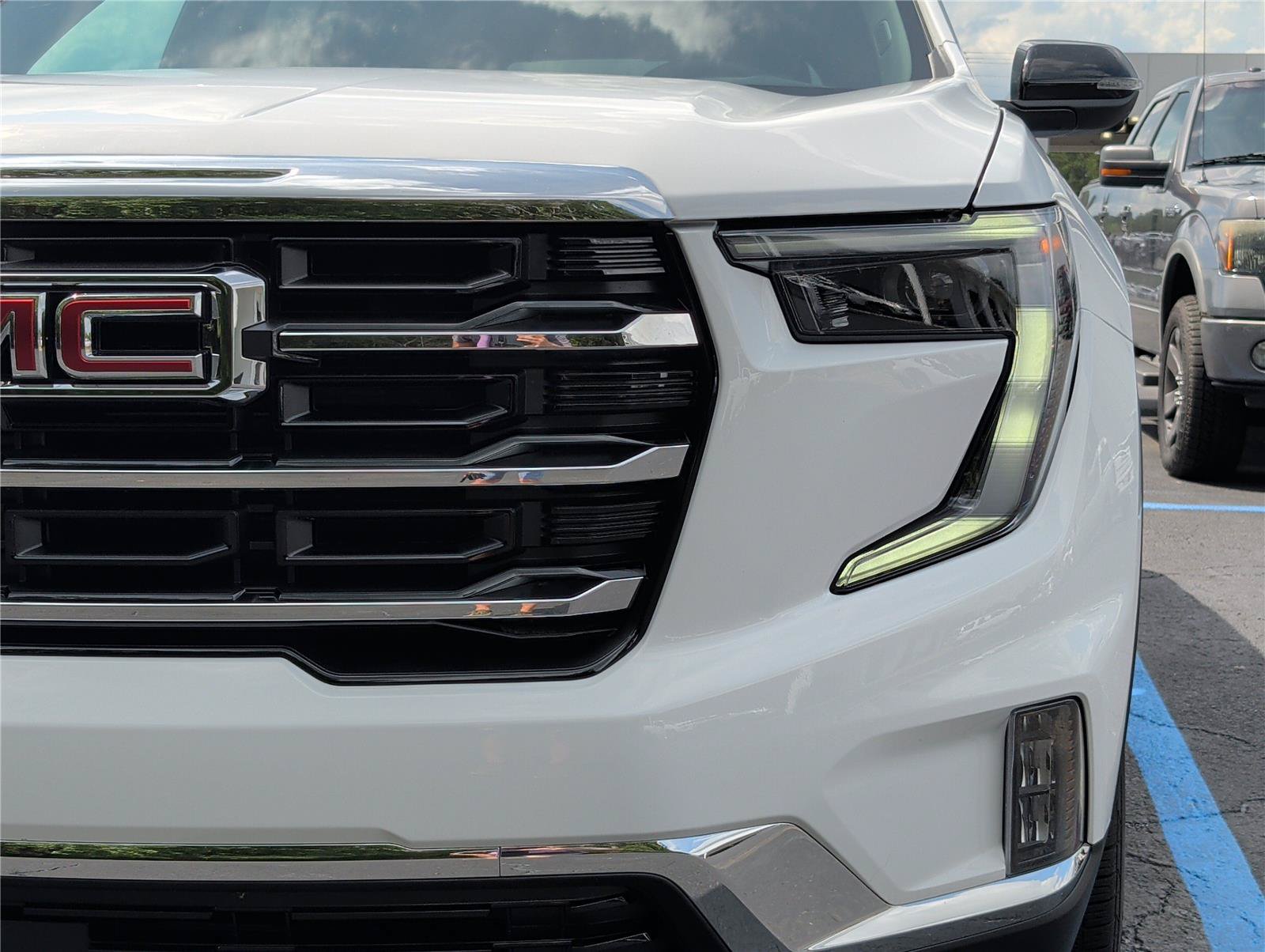 New 2026 GMC Acadia Elevation w/ Elevation Premium Package FWD image 30
