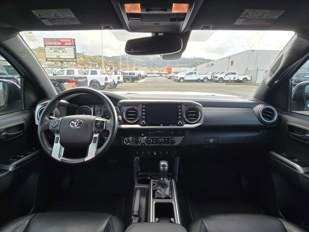 Used 2021 Toyota Tacoma Limited image 15