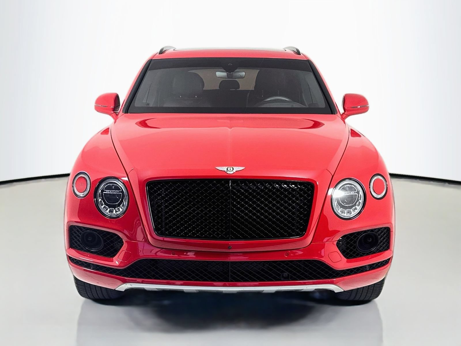 Certified 2019 Bentley Bentayga AWD/4WD image 2