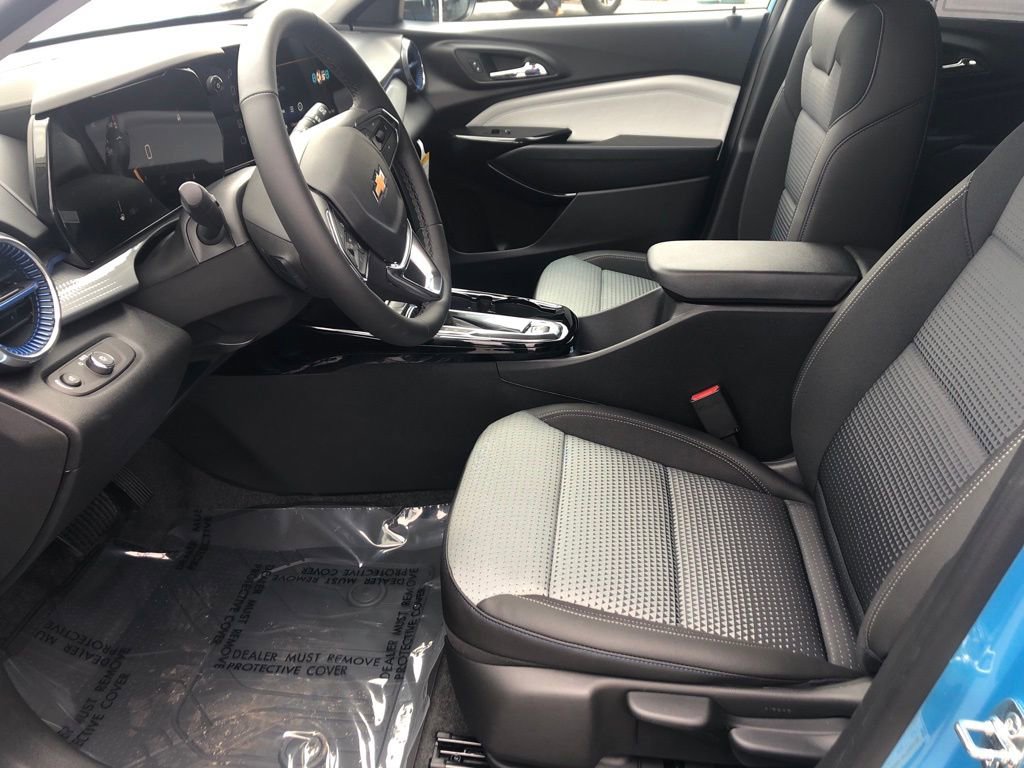 New 2026 Chevrolet Trax LT w/ Driver Confidence Package FWD image 10