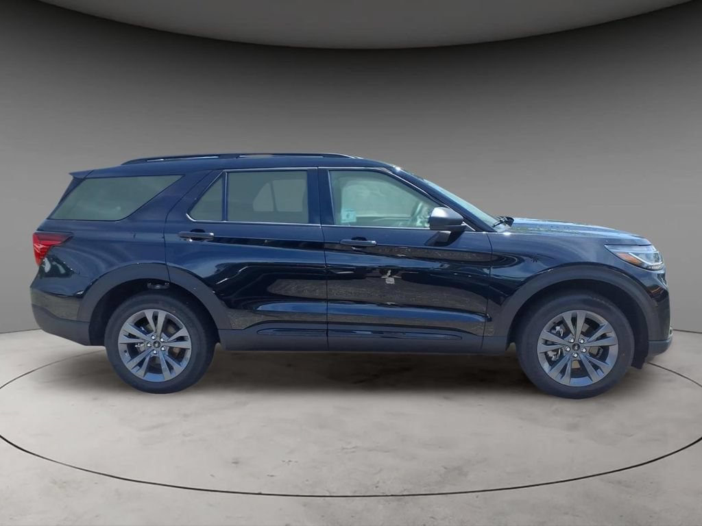 New 2026 Ford Explorer Active w/ Active Comfort Package AWD/4WD image 10