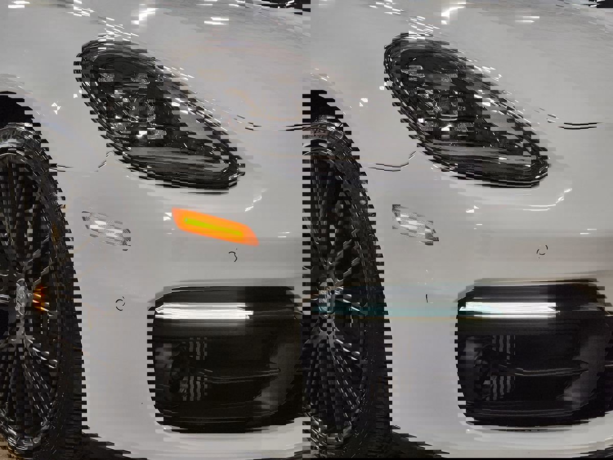 Used 2023 Porsche Panamera image 14