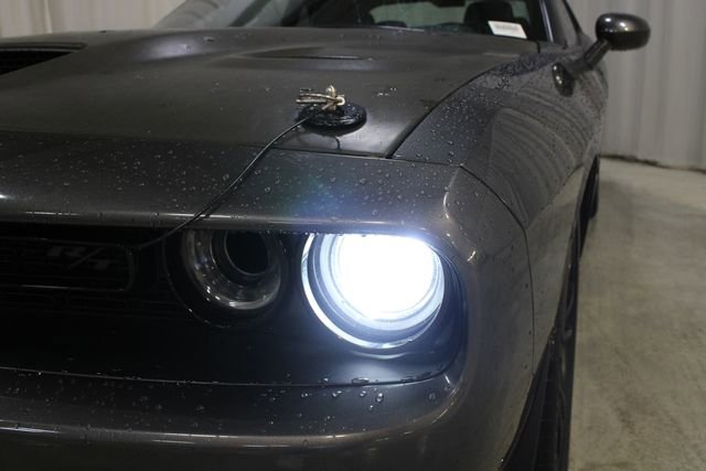 Used 2016 Dodge Challenger R/T w/ Blacktop Package RWD image 32