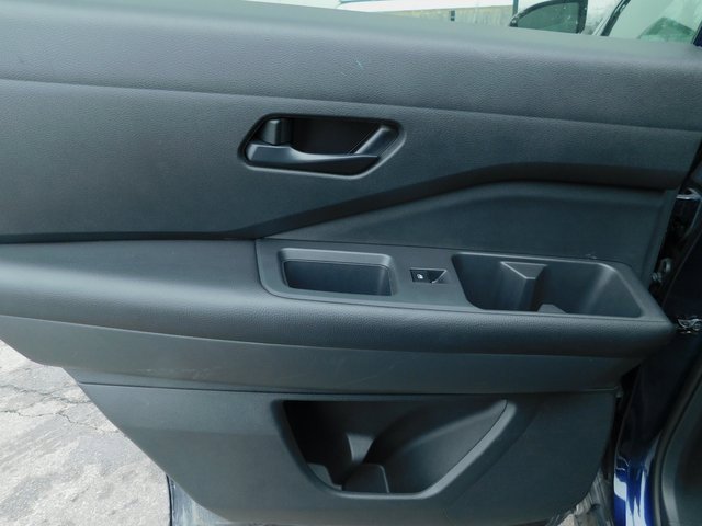 Used 2024 Nissan Pathfinder SV image 24