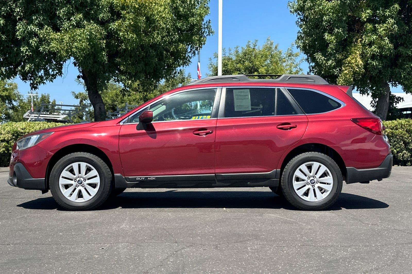 Used 2018 Subaru Outback 2.5i Premium AWD/4WD image 6