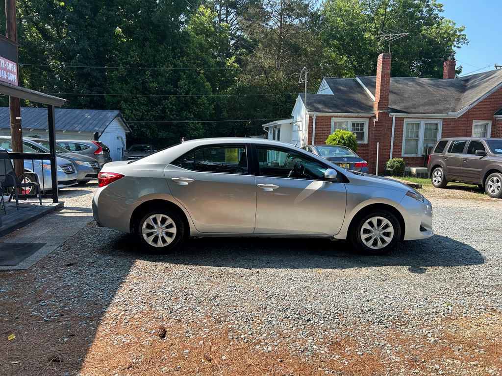 Used 2019 Toyota Corolla L FWD image 20
