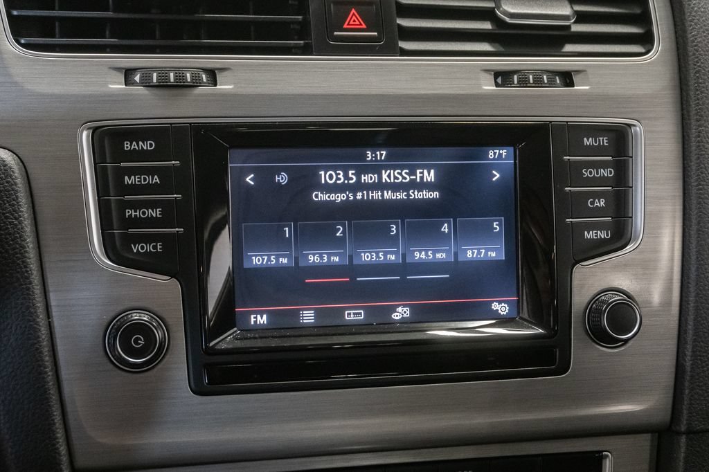 Used 2015 Volkswagen Golf S FWD image 16