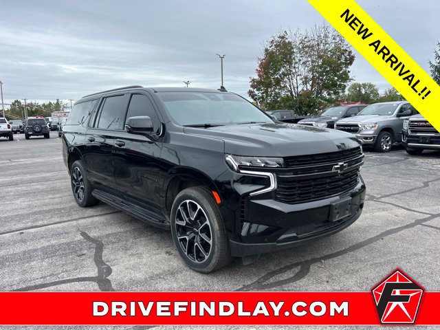 Used 2023 Chevrolet Suburban RST w/ Luxury Package AWD/4WD image 3