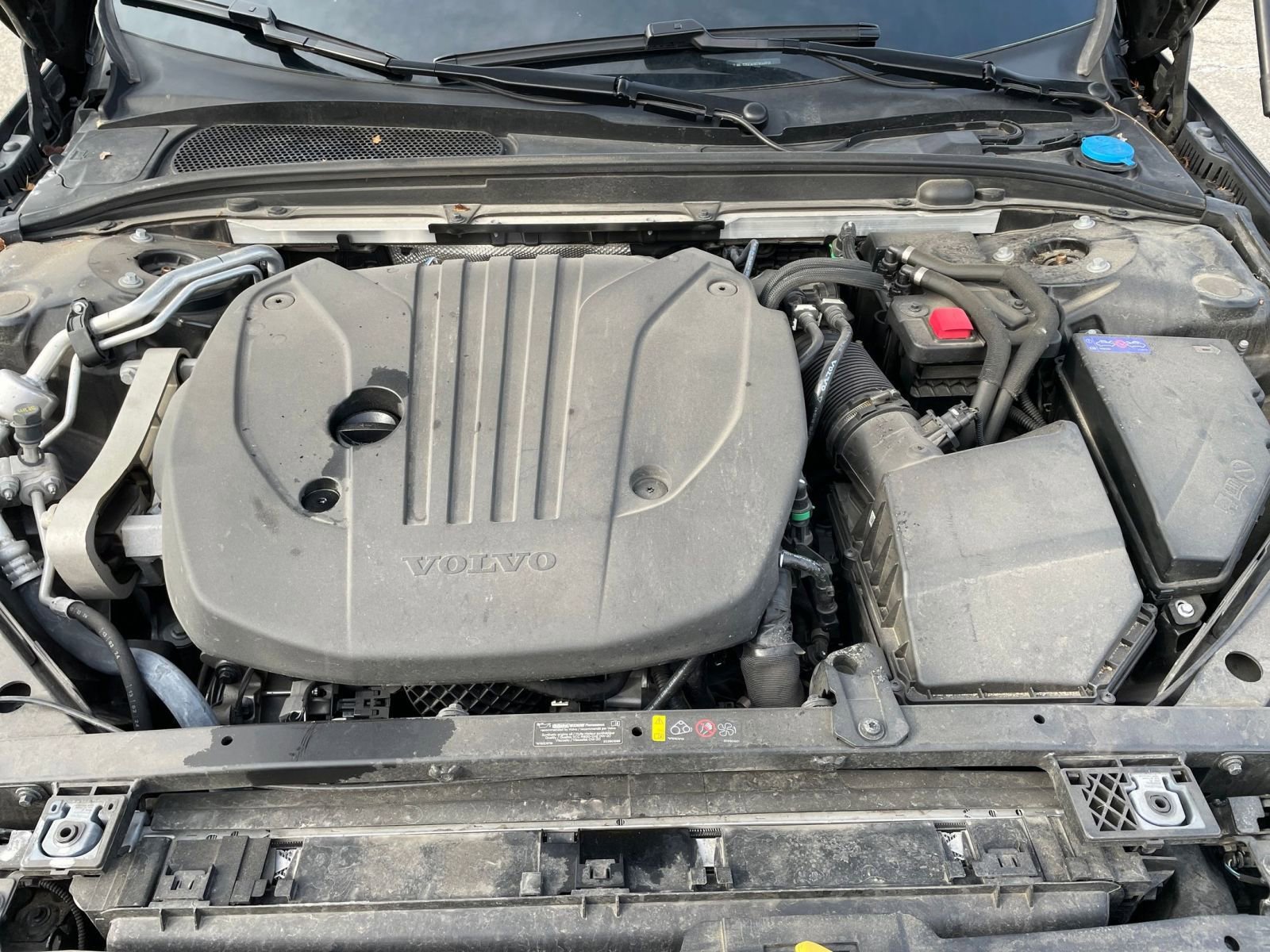 Used 2025 Volvo S60 B5 Plus image 32