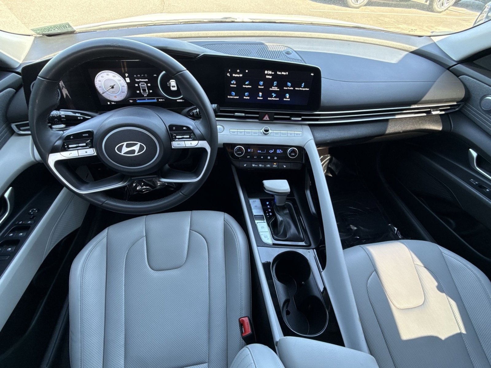 Used 2025 Hyundai Elantra Limited FWD image 34