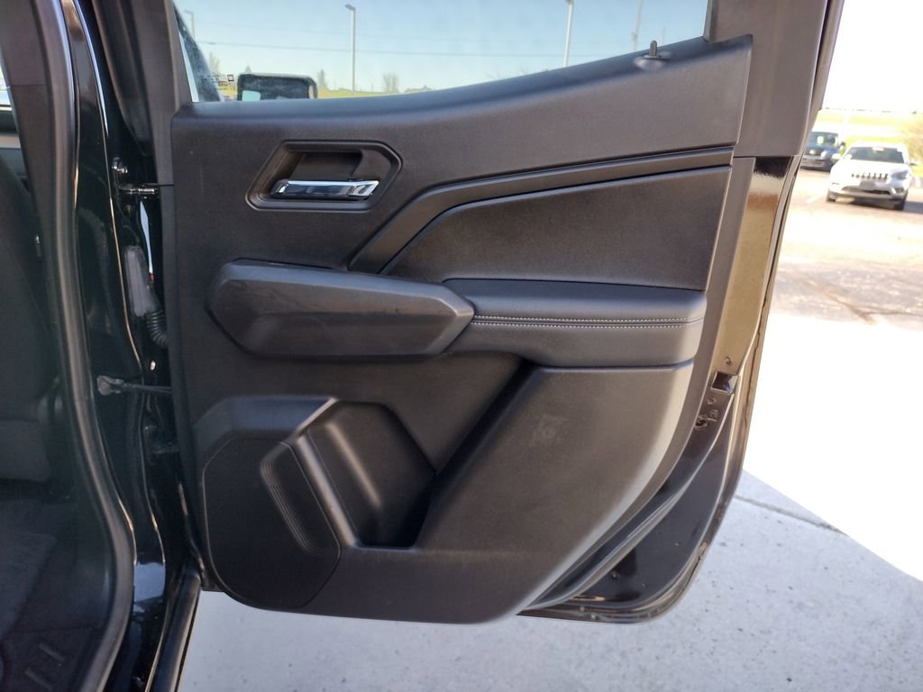Used 2024 Chevrolet Colorado LT w/ LT Convenience Package AWD/4WD image 22
