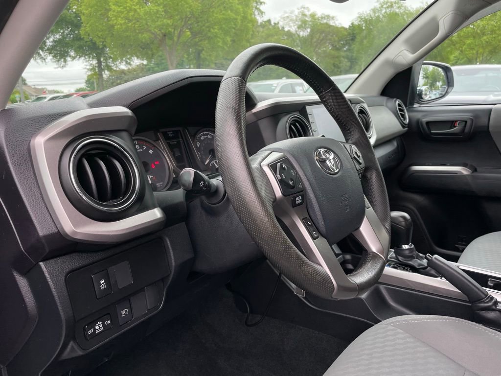 Used 2020 Toyota Tacoma SR5 RWD image 26
