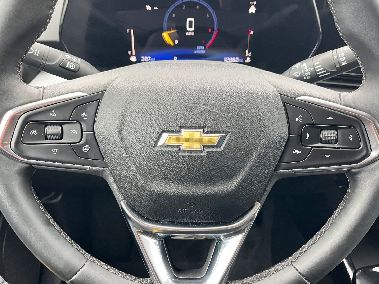 Used 2025 Chevrolet Trax LT w/ LT Convenience Package image 25