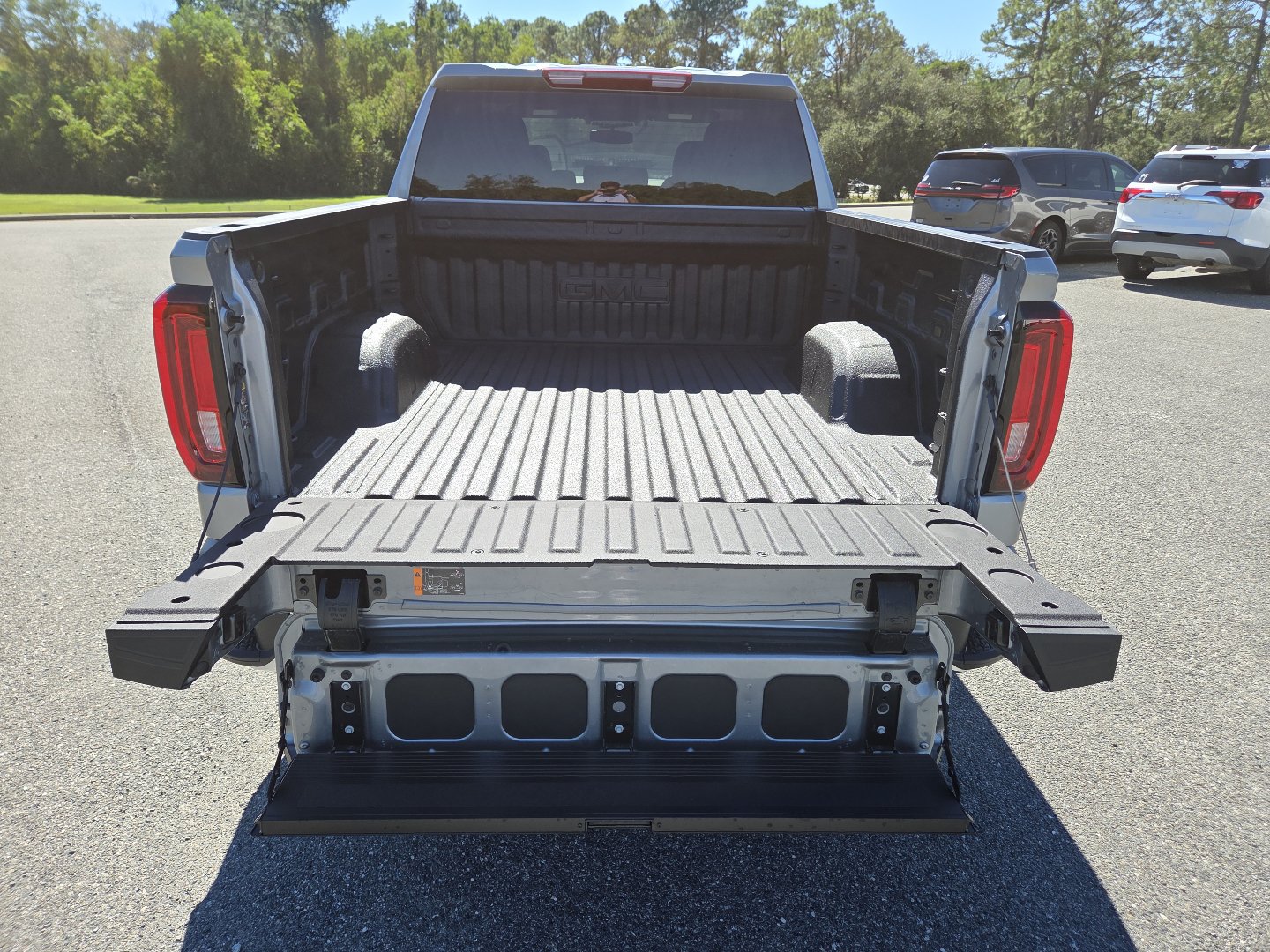 New 2026 GMC Sierra 1500 SLT w/ SLT Convenience Package AWD/4WD image 22