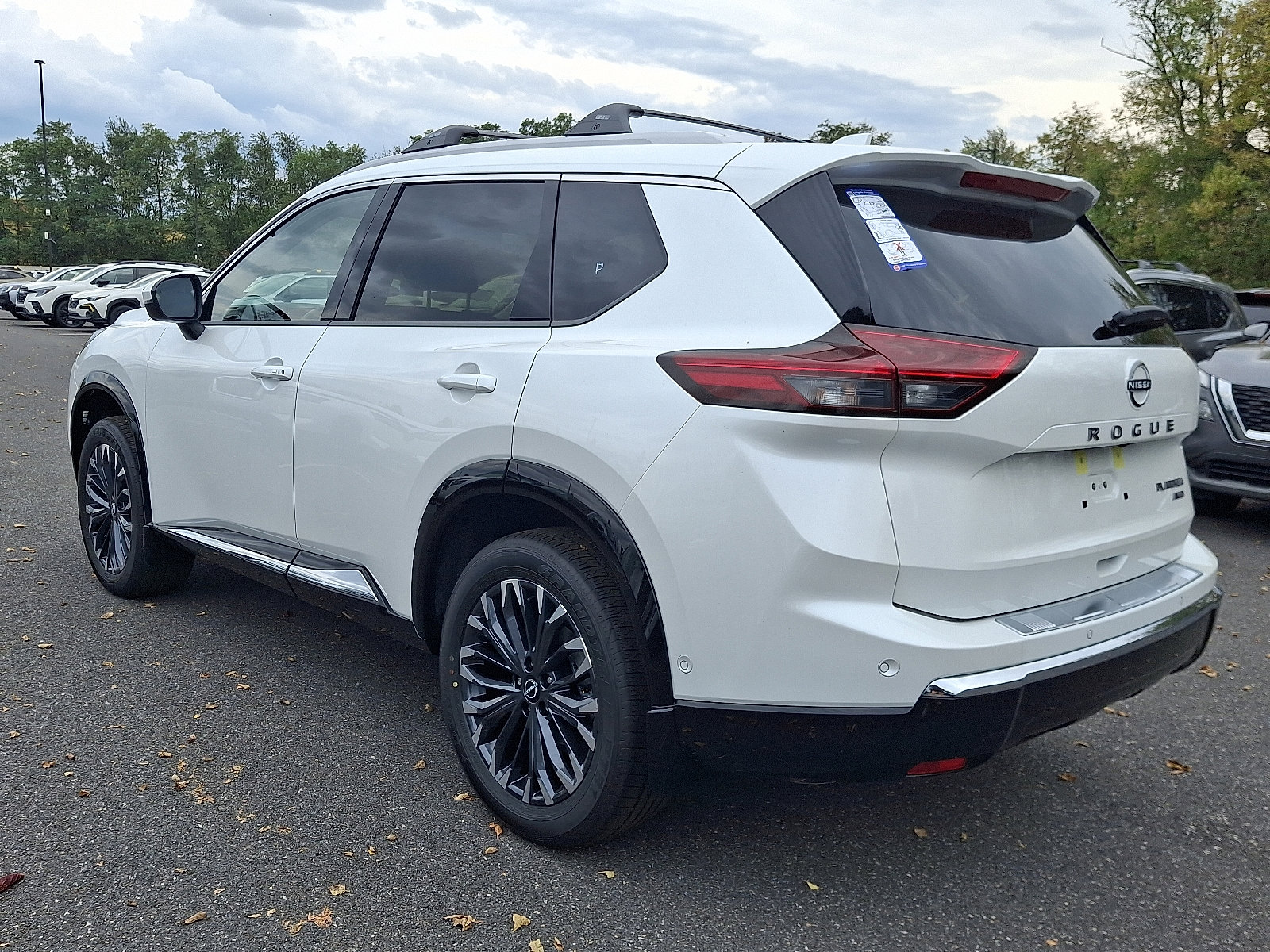 New 2026 Nissan Rogue Platinum image 3