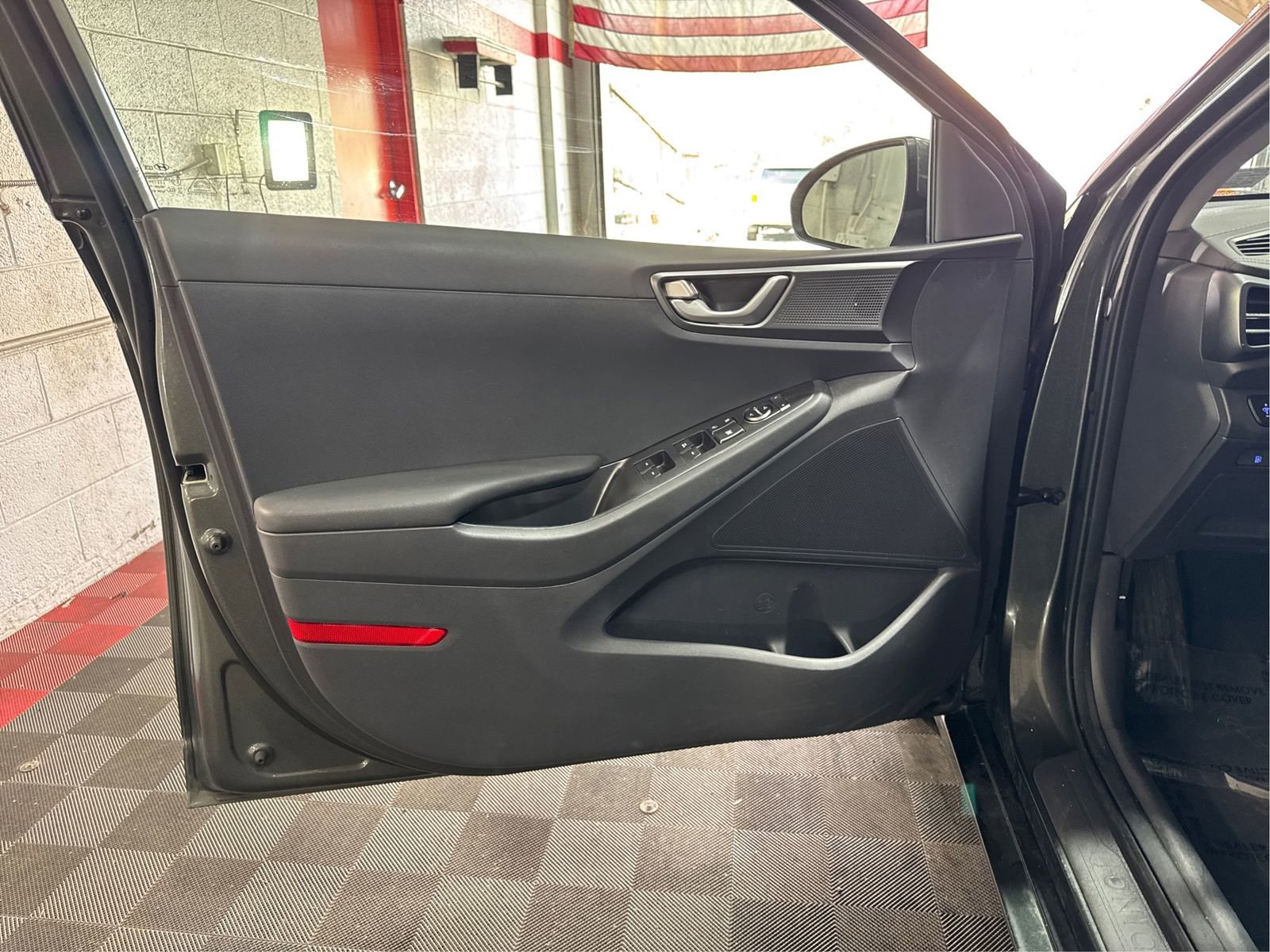 Used 2022 Hyundai Ioniq Blue FWD image 16