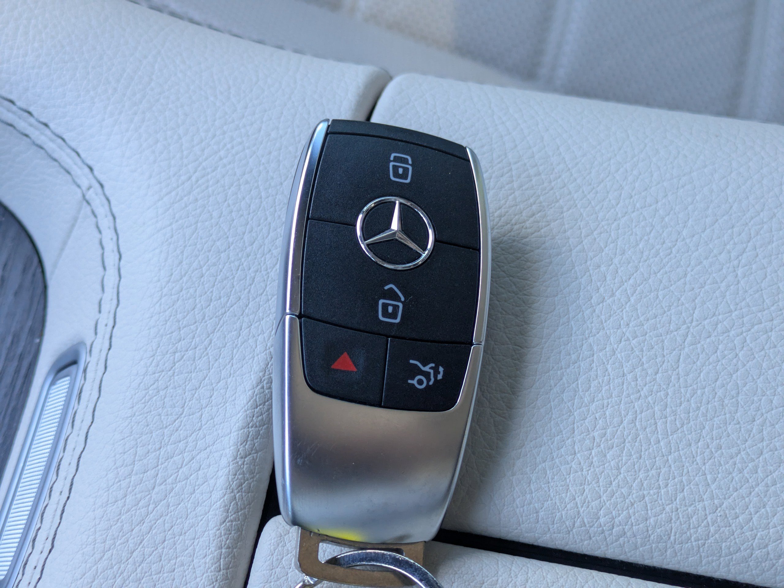 Certified 2024 Mercedes-Benz GLS 450 4MATIC image 33