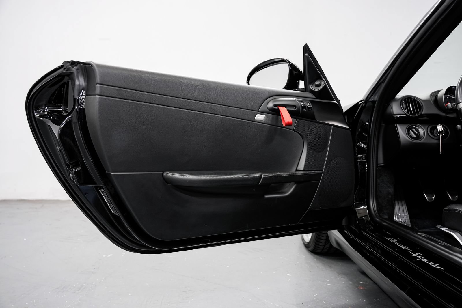 Used 2011 Porsche Boxster Spyder RWD image 20