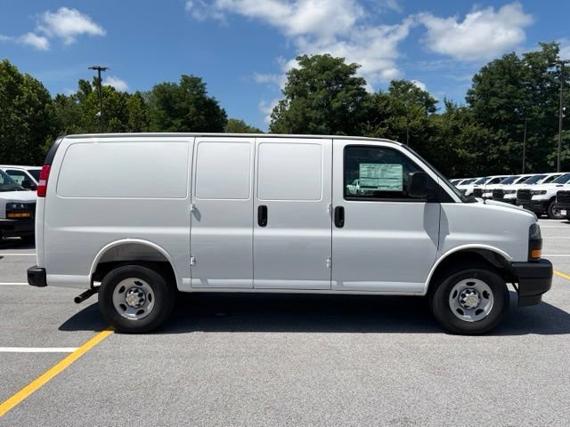New 2026 Chevrolet Express 2500 w/ Driver Convenience Package RWD image 11