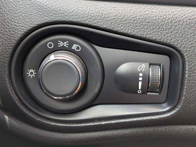 Certified 2023 Jeep Renegade Latitude AWD/4WD image 25
