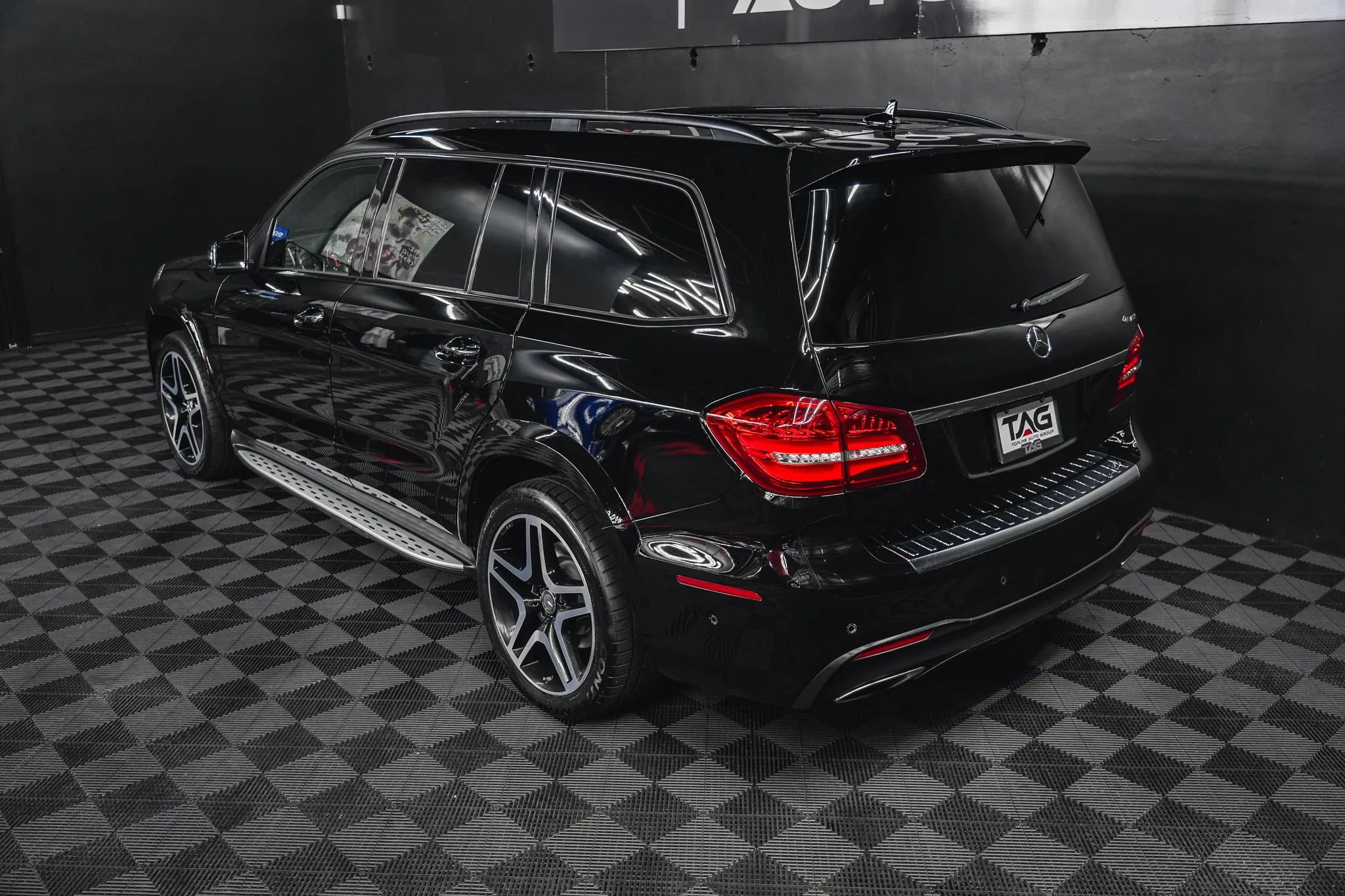 Used 2017 Mercedes-Benz GLS 550 GLS 550 Sport Utility 4D image 29