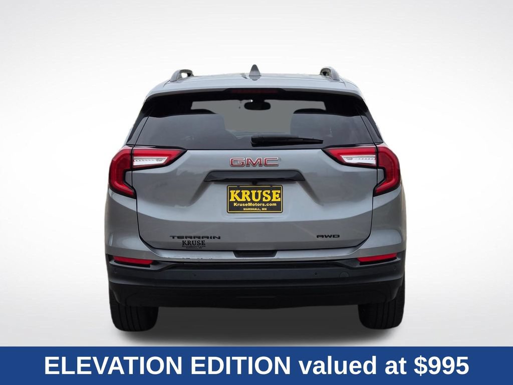 Used 2023 GMC Terrain SLE w/ Driver Convenience Package AWD/4WD image 5