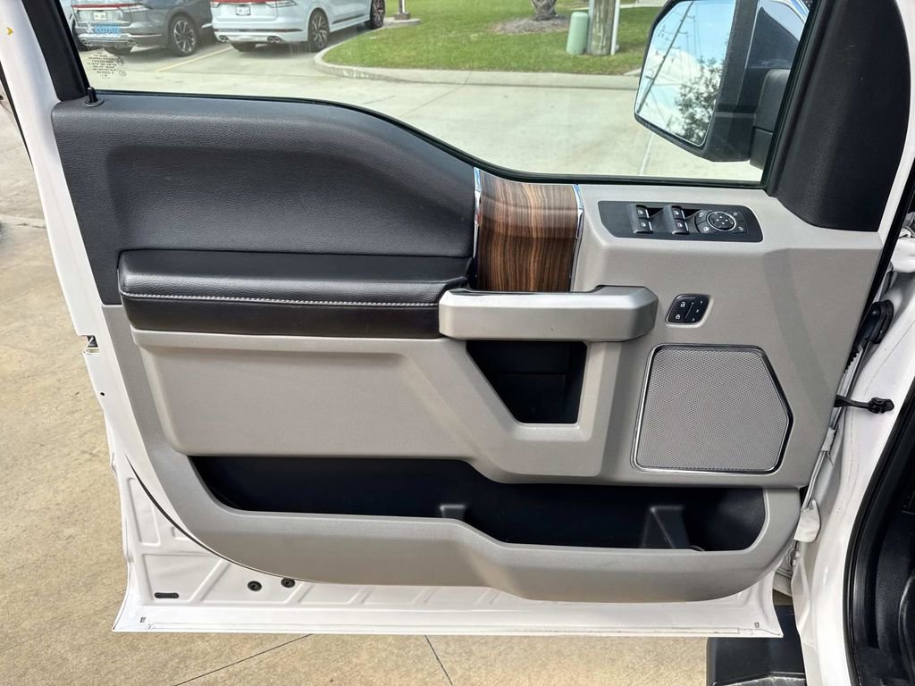 Used 2017 Ford F150 Lariat image 21