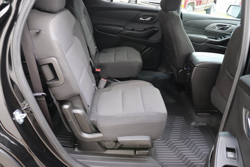 Used 2023 Chevrolet Traverse LT AWD/4WD image 34