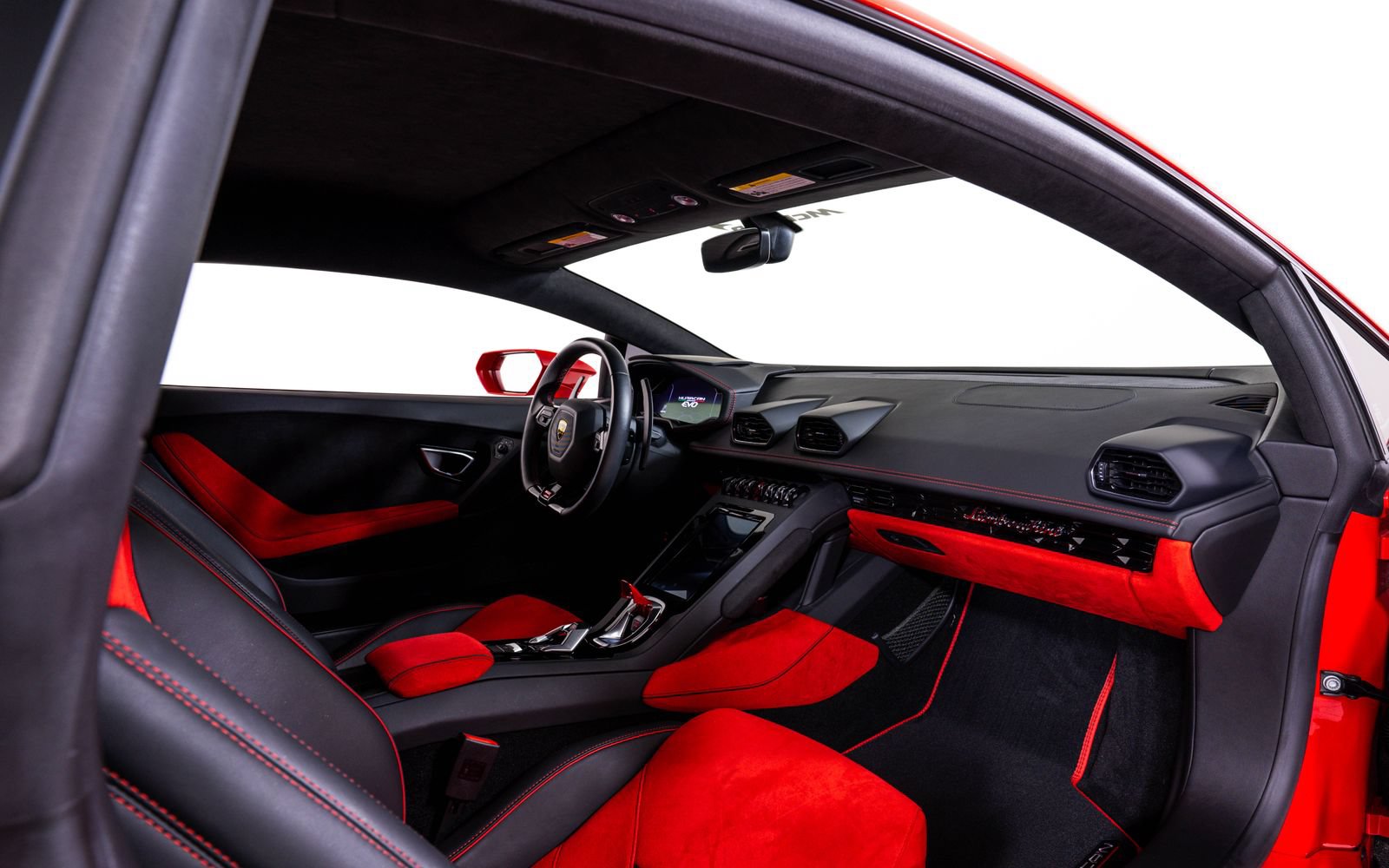 Used 2021 Lamborghini Huracan EVO RWD image 21