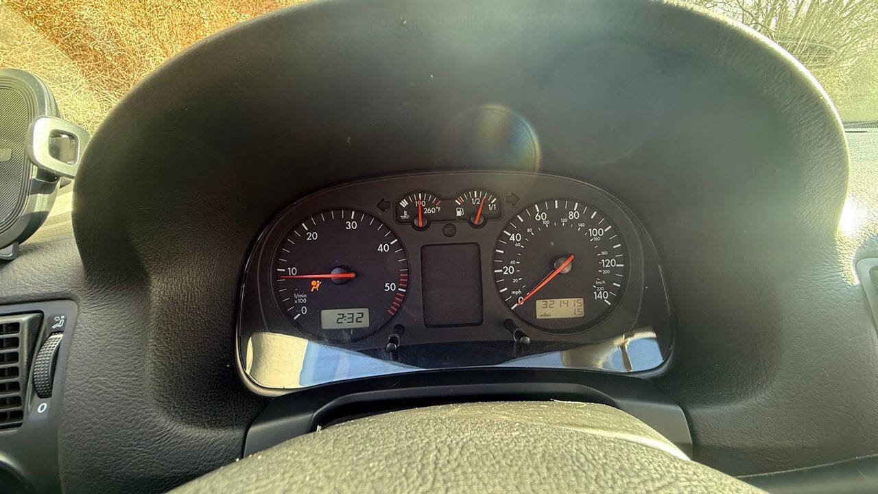 Used 2001 Volkswagen Golf GLS image 25