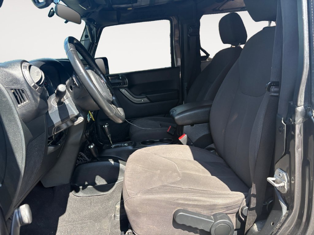 Used 2018 Jeep Wrangler Sport w/ Connectivity Group AWD/4WD image 9