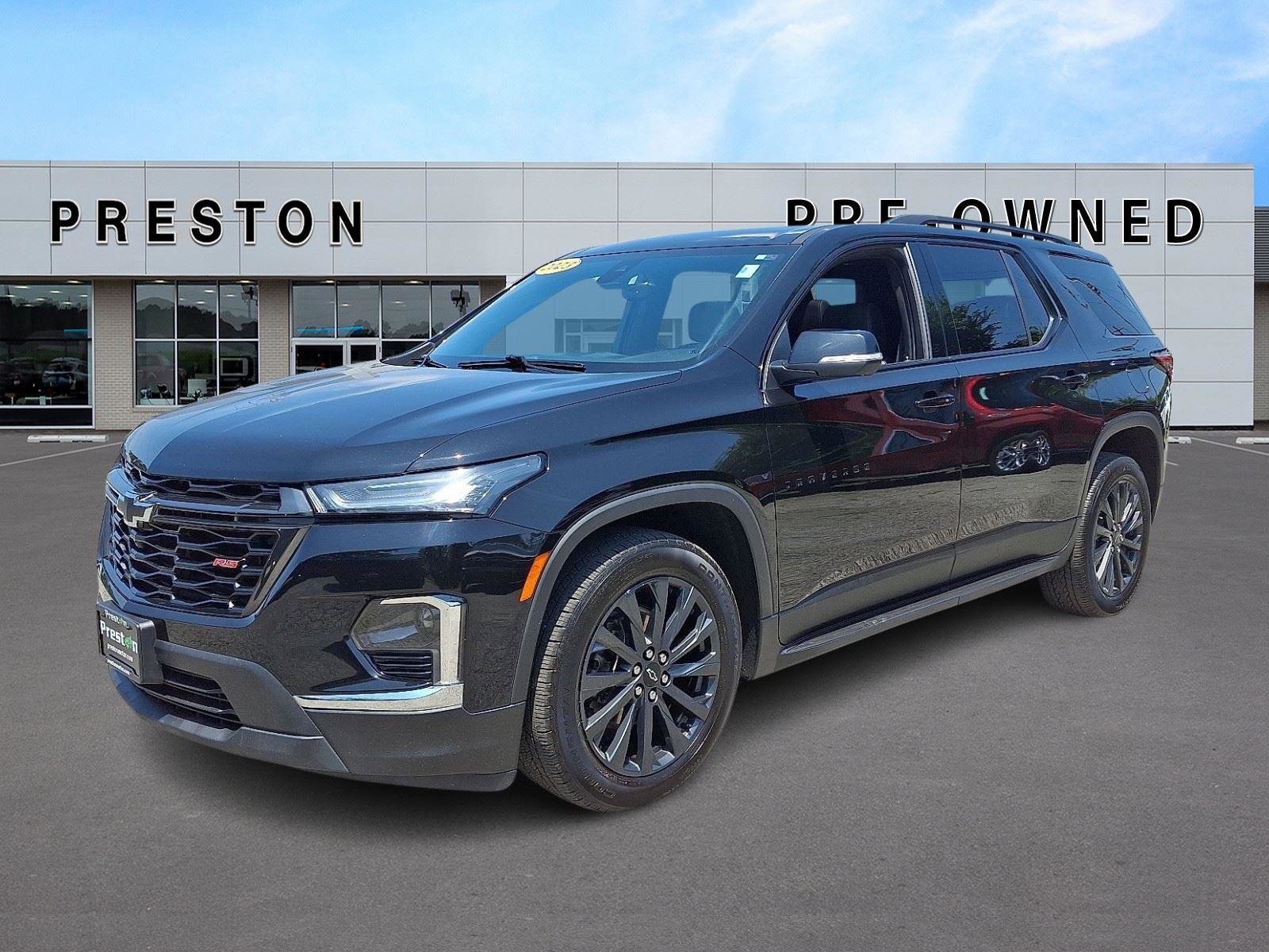 Used 2023 Chevrolet Traverse RS w/ LPO, 'HIT The Road' Package image 1