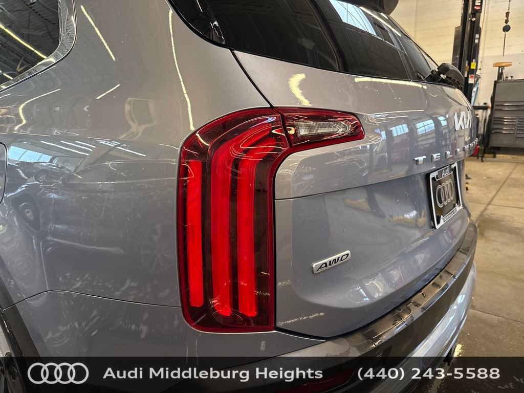 Used 2022 Kia Telluride EX w/ EX Premium Package image 8